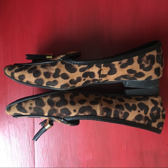 Leopard Cheetah Print Loafers with Tassel Detail - Picture 6 of 8